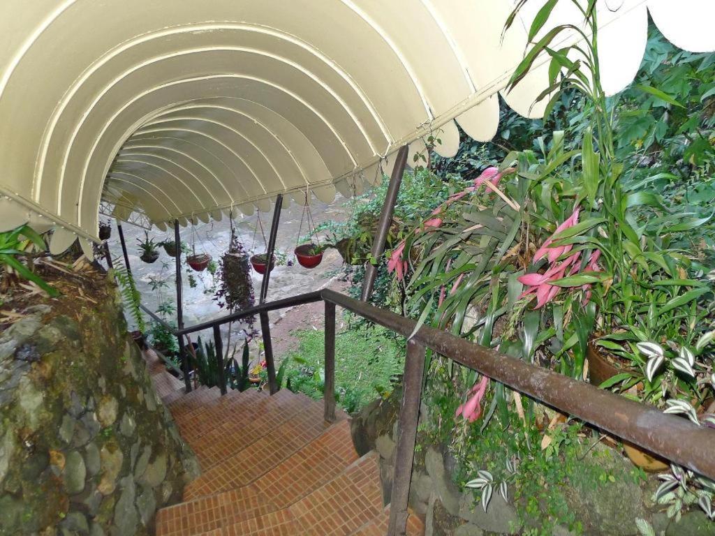 Mountain Lodge And Restaurant Baguio City Exterior photo